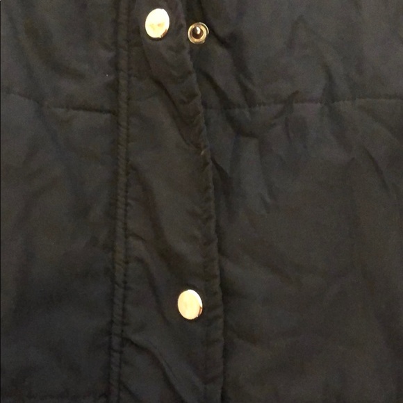 Black puffy vest - Picture 3 of 5